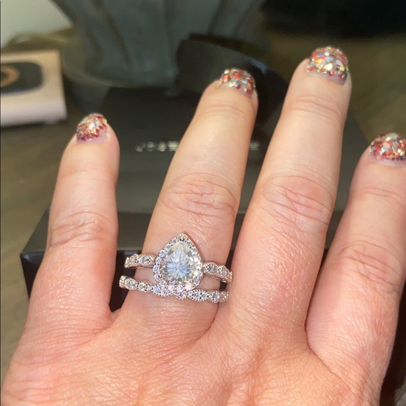 925 Silver & Moissanite Stones 2.9 CT Engagement Set - Picture 2 of 8